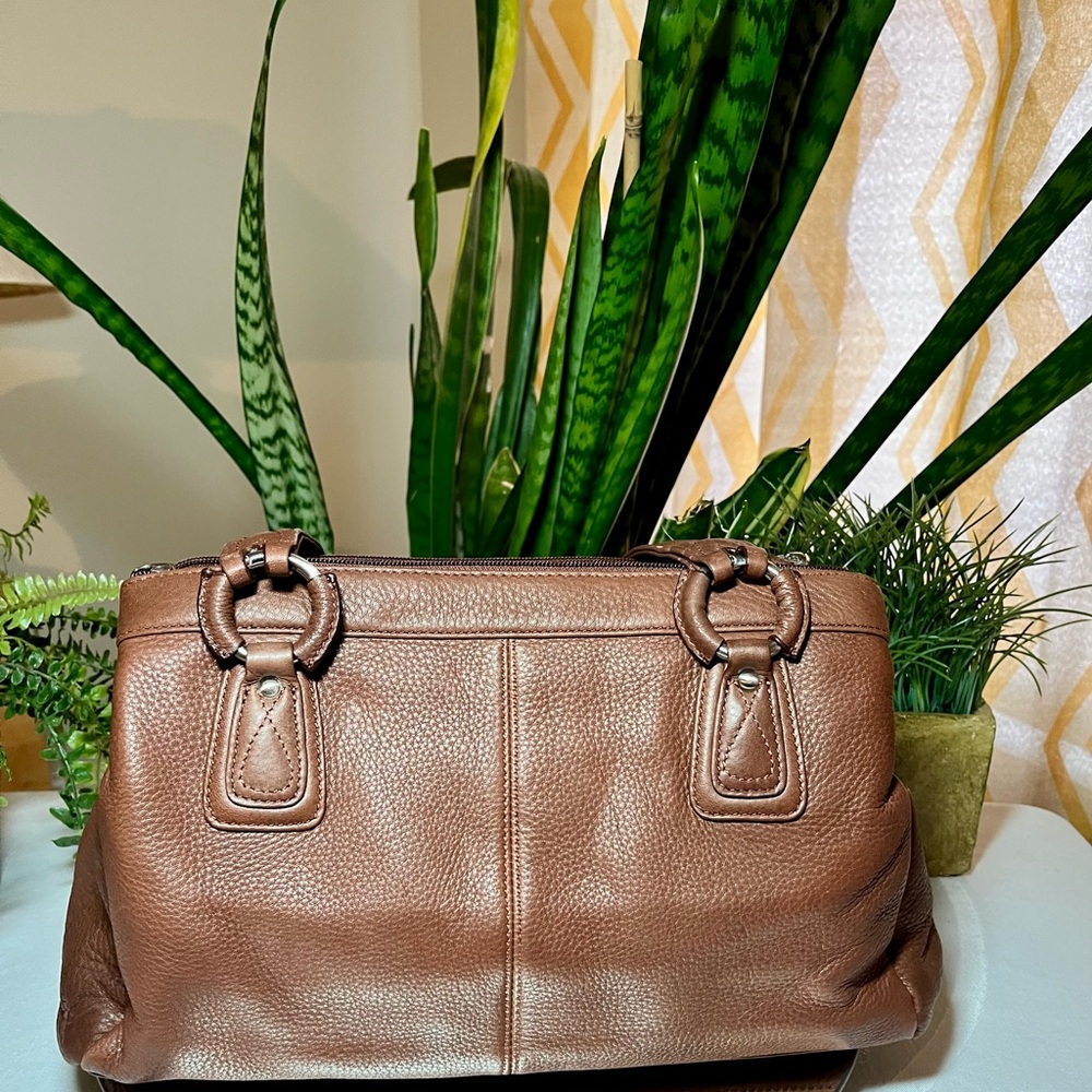 Hand bag.